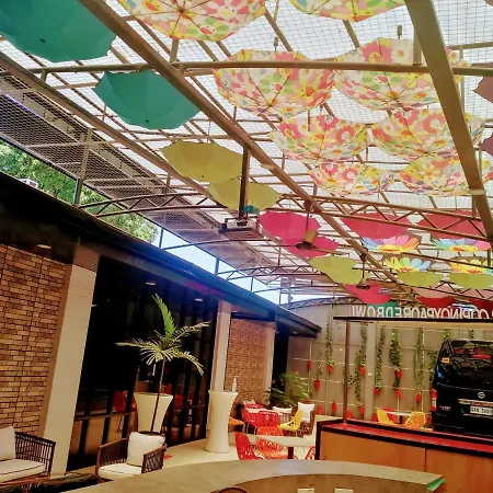 Halfway House Hostel Mactan Cebu Airport-3